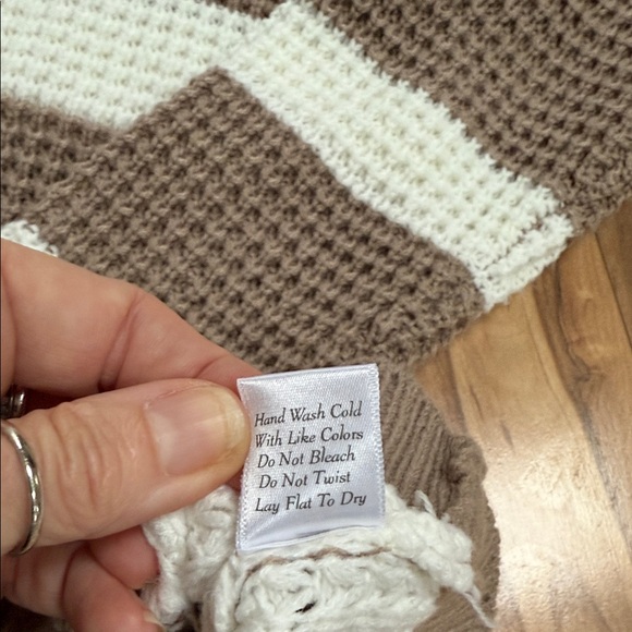 Pink Lily Brown and Cream Striped Sweater over sized - Picture 4 of 5